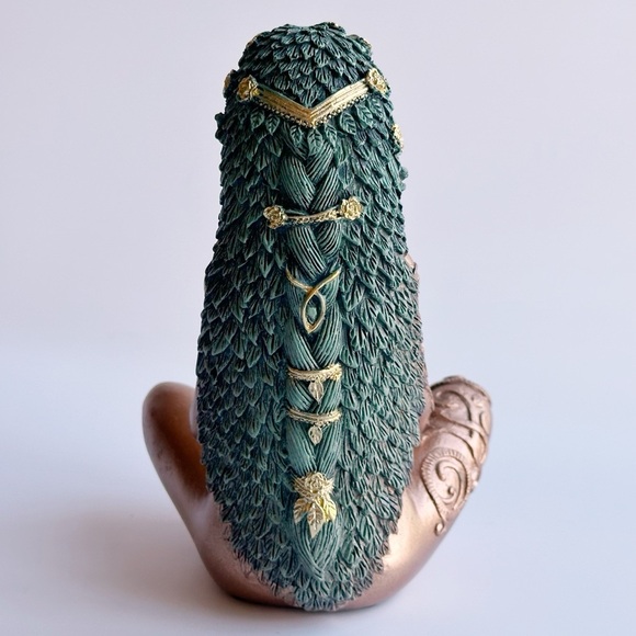 Mother Earth Art Statue Gaia Mythic Figurine Goddess Sculpture Resin​ - Picture 3 of 7